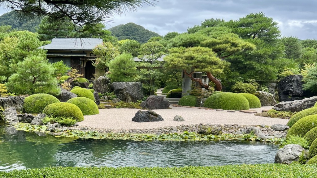 足立美術館（安来市）で観賞できる日本庭園の一景